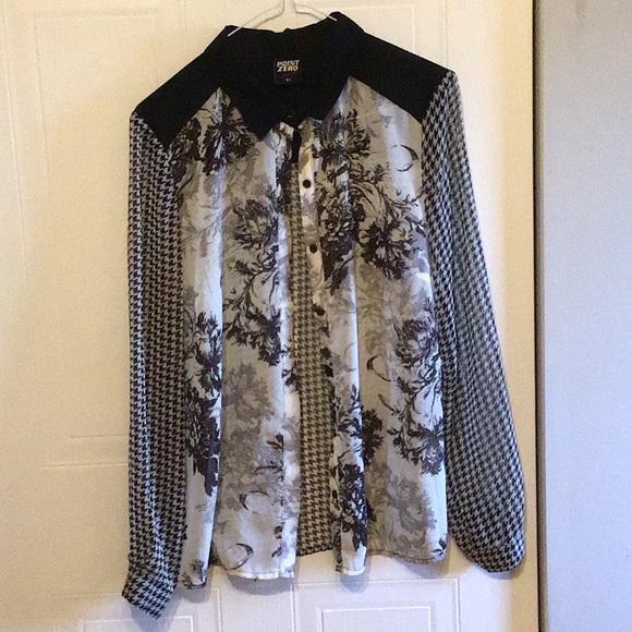 Long sleeve black and white light jacket
